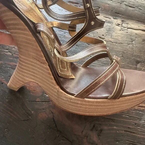 Alberta Ferretti Brown and Gold Strappy Heels - Picture 4 of 7